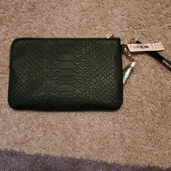 NWT Victoria Secret Wristlet - Picture 3 of 5
